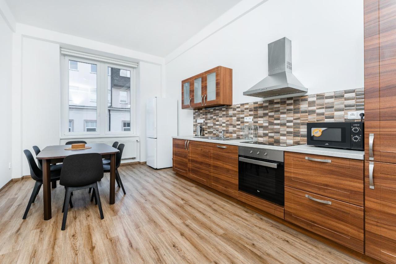Riegrovo Namesti Apartment *